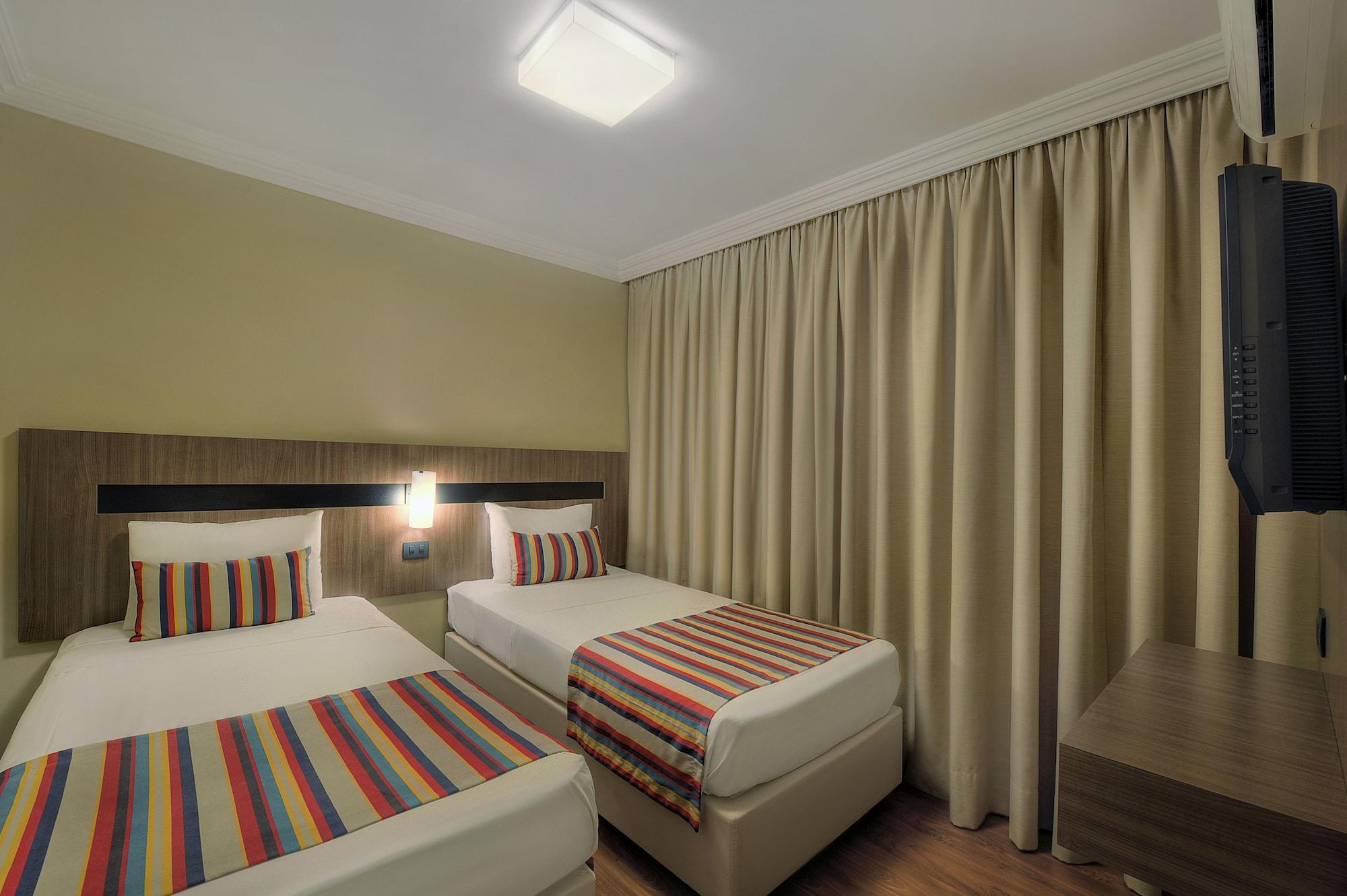 Hotel Deville Express Cascavel 카스카벨 외부 사진