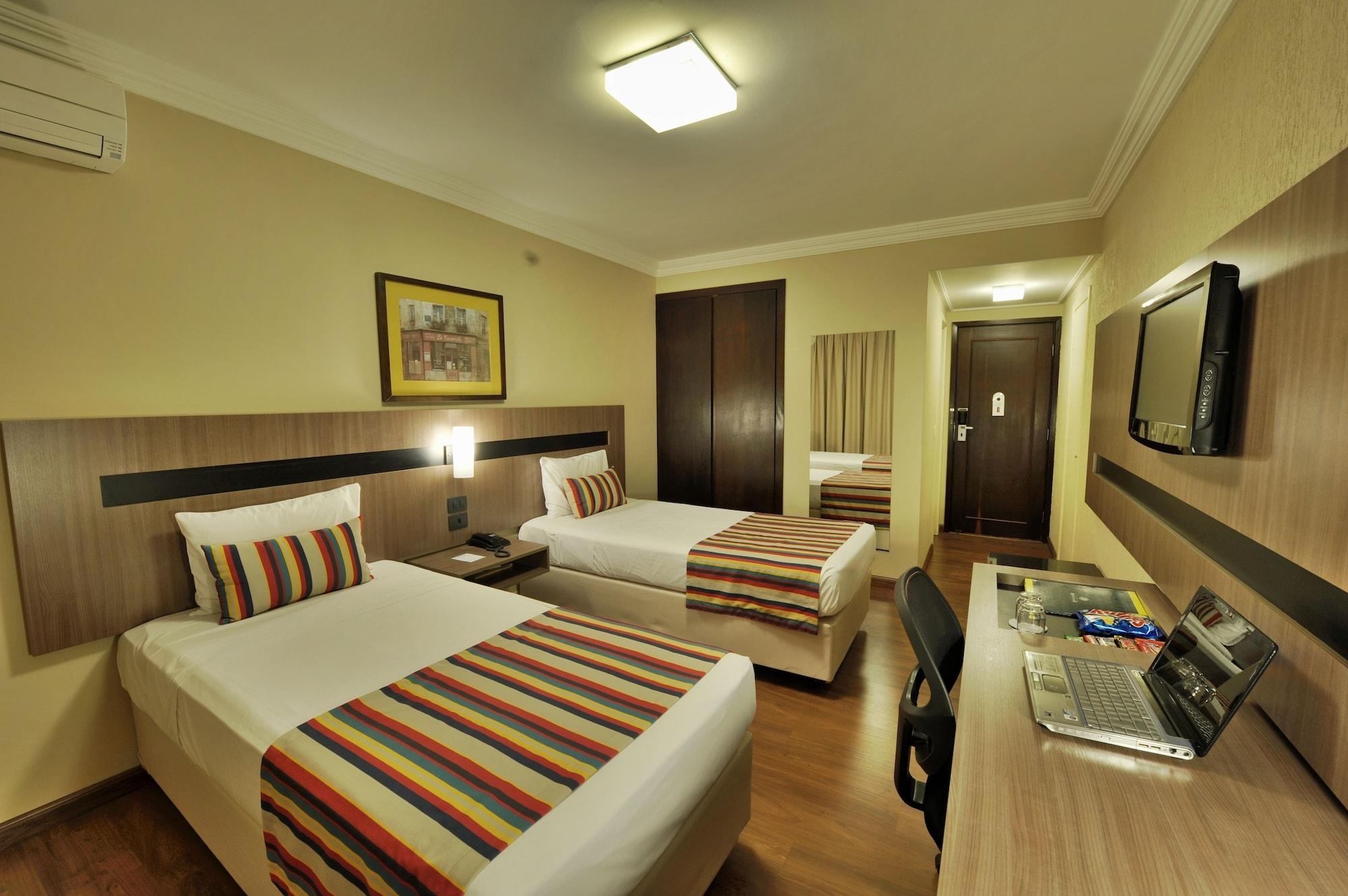 Hotel Deville Express Cascavel 카스카벨 외부 사진
