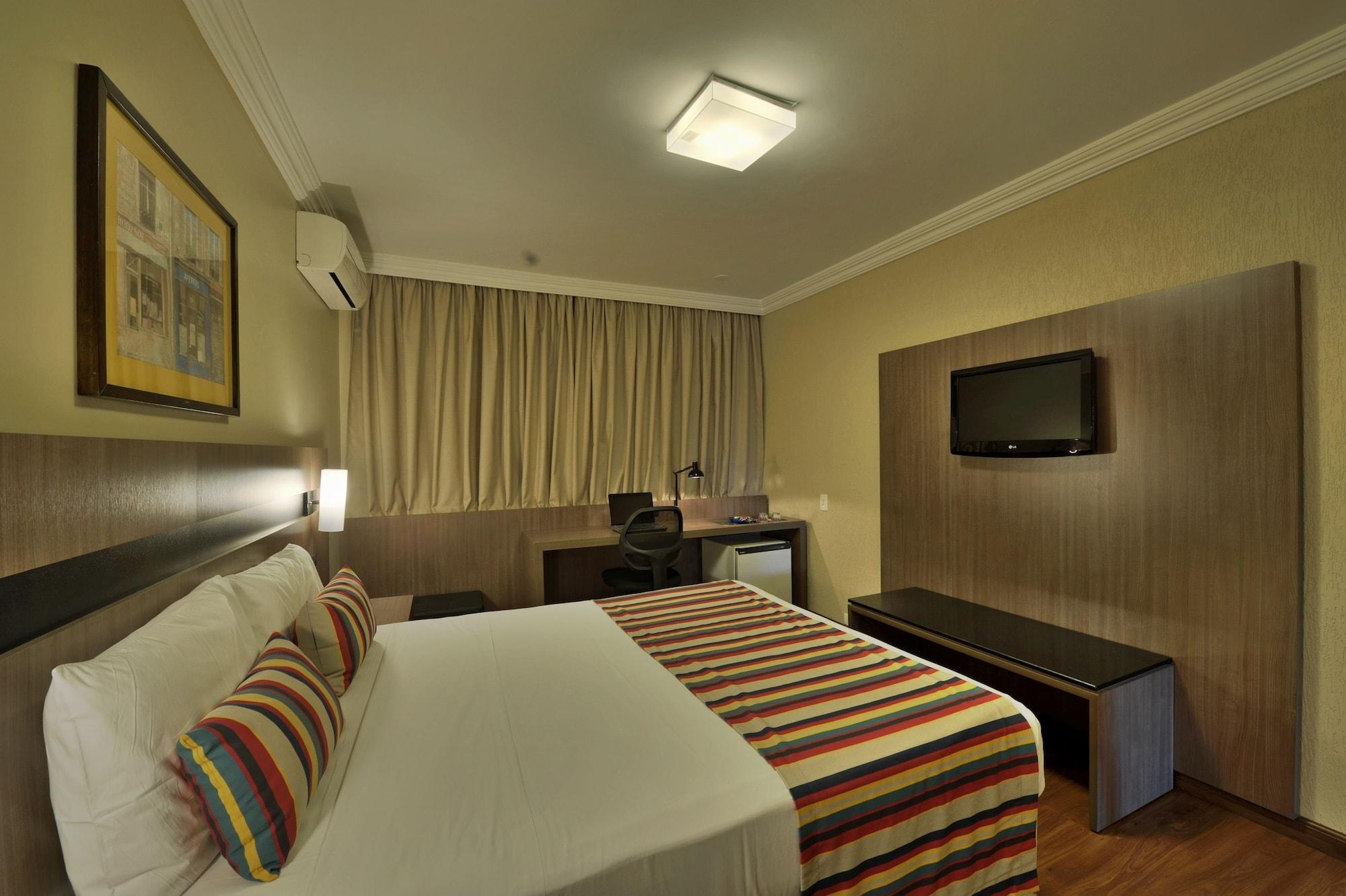 Hotel Deville Express Cascavel 카스카벨 외부 사진