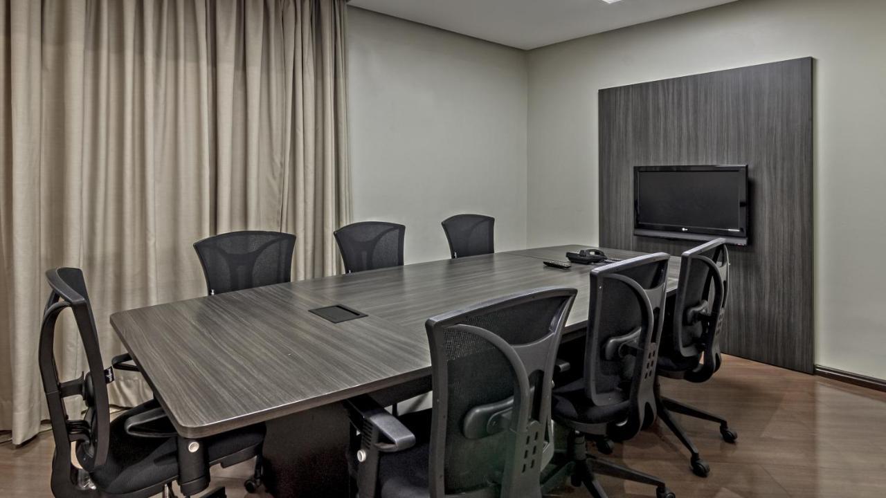 Hotel Deville Express Cascavel 카스카벨 외부 사진
