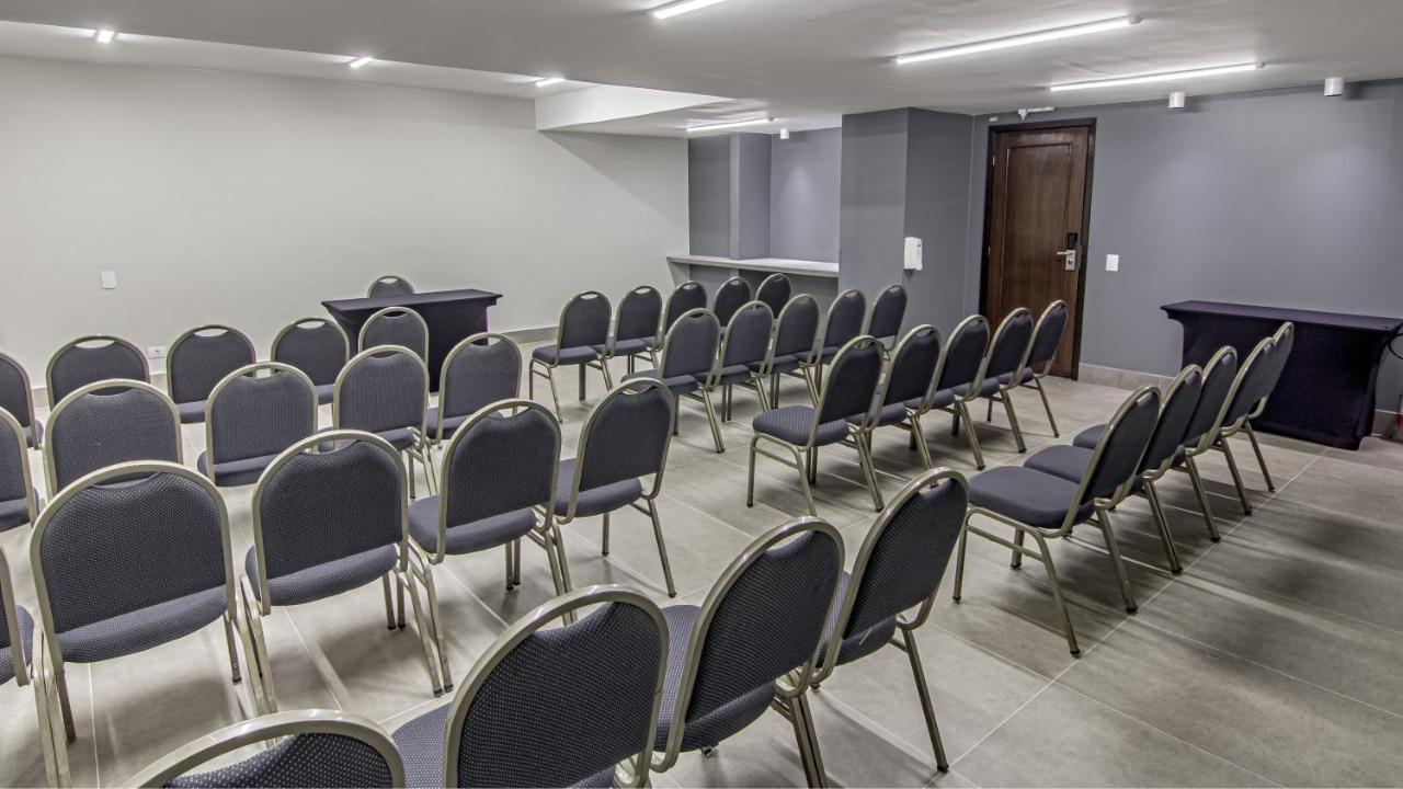 Hotel Deville Express Cascavel 카스카벨 외부 사진