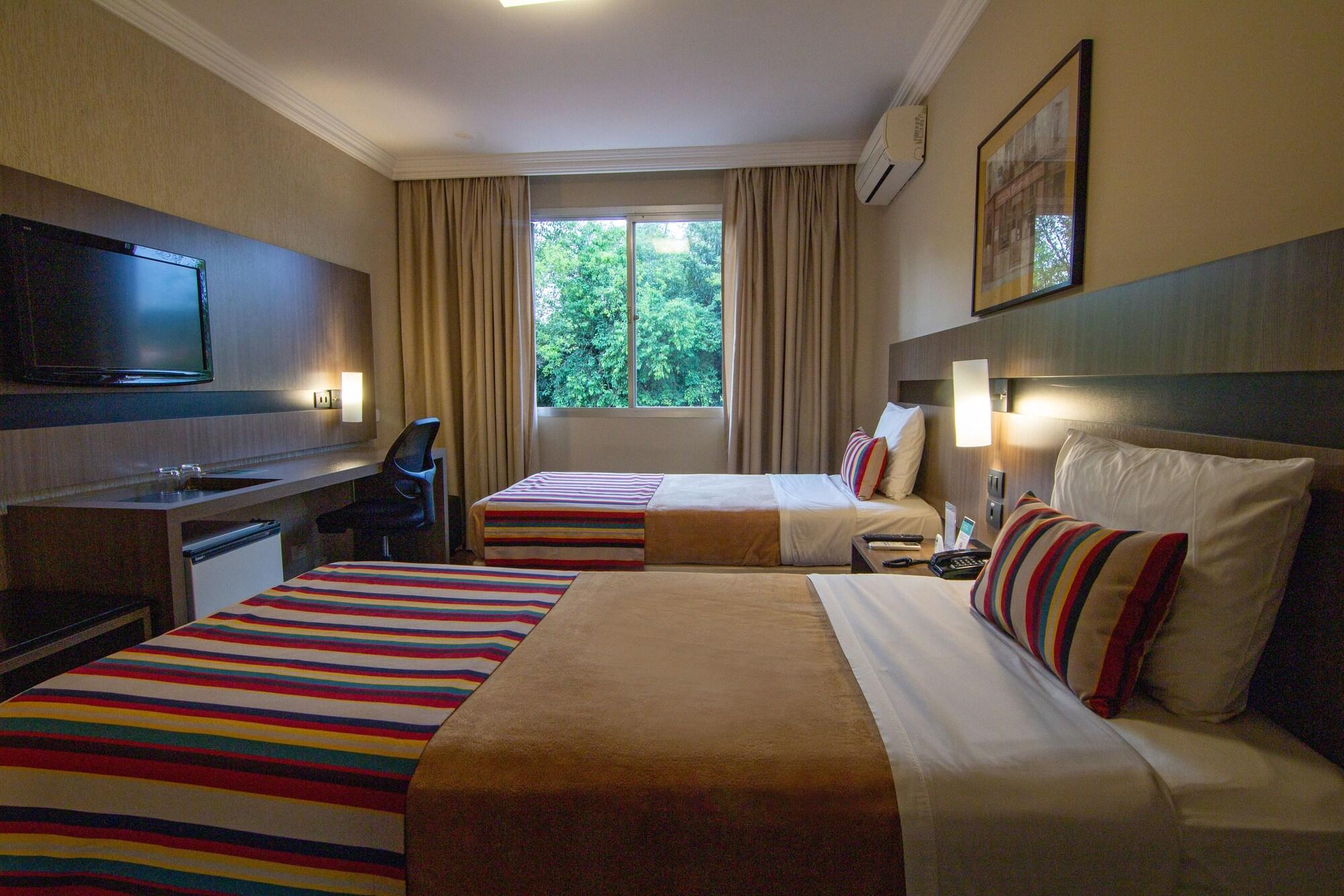 Hotel Deville Express Cascavel 카스카벨 외부 사진