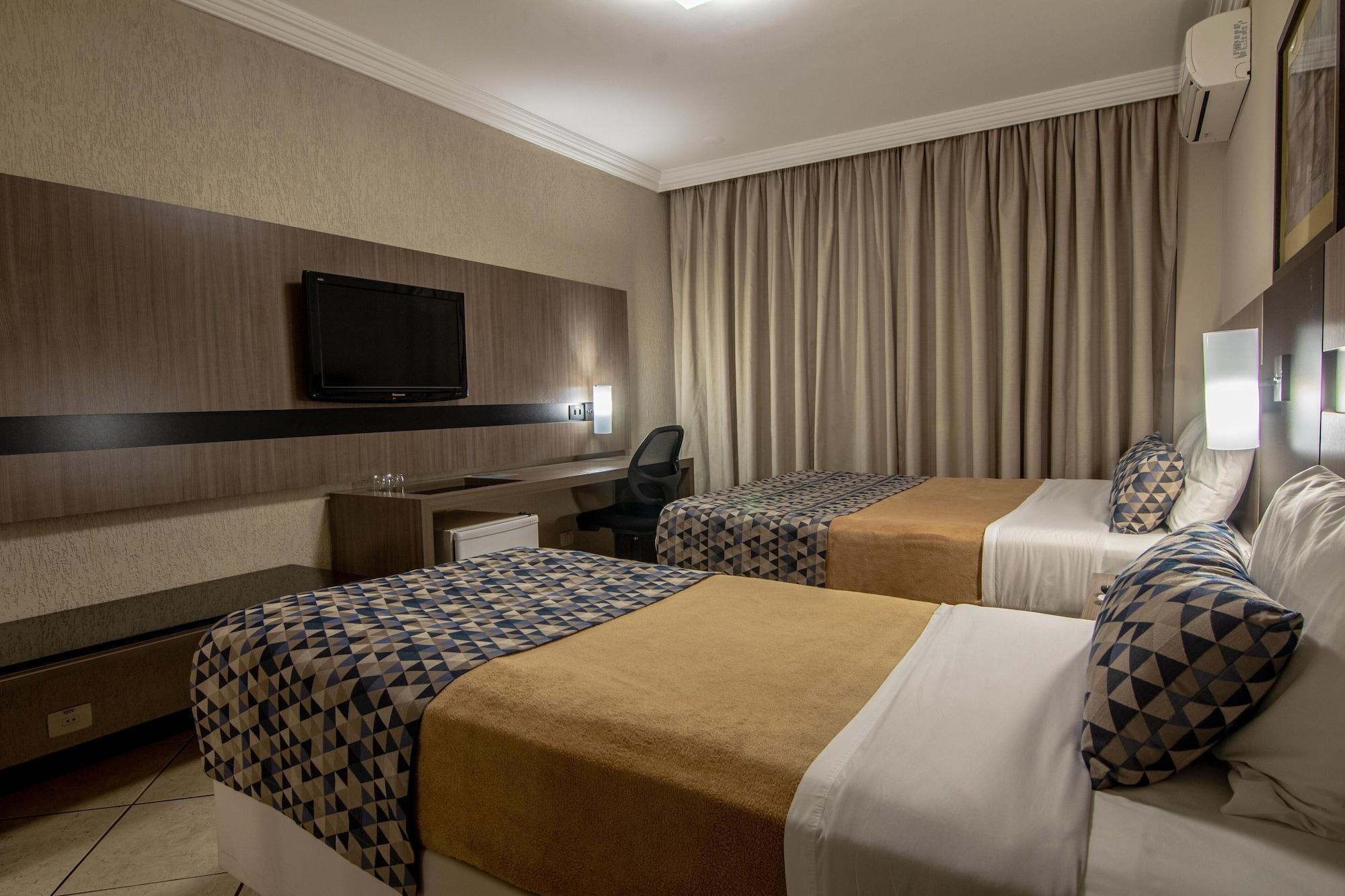 Hotel Deville Express Cascavel 카스카벨 외부 사진