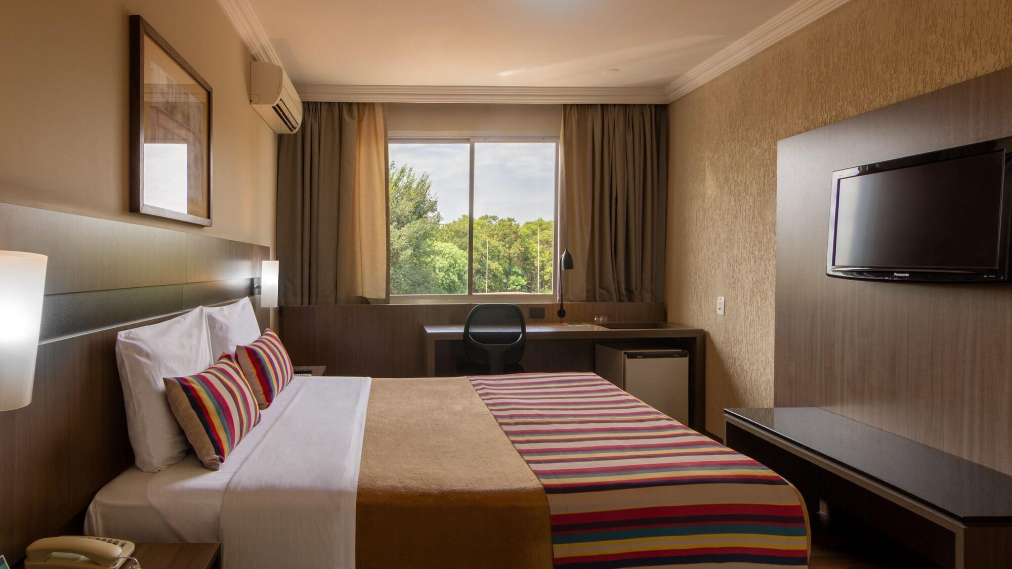 Hotel Deville Express Cascavel 카스카벨 외부 사진