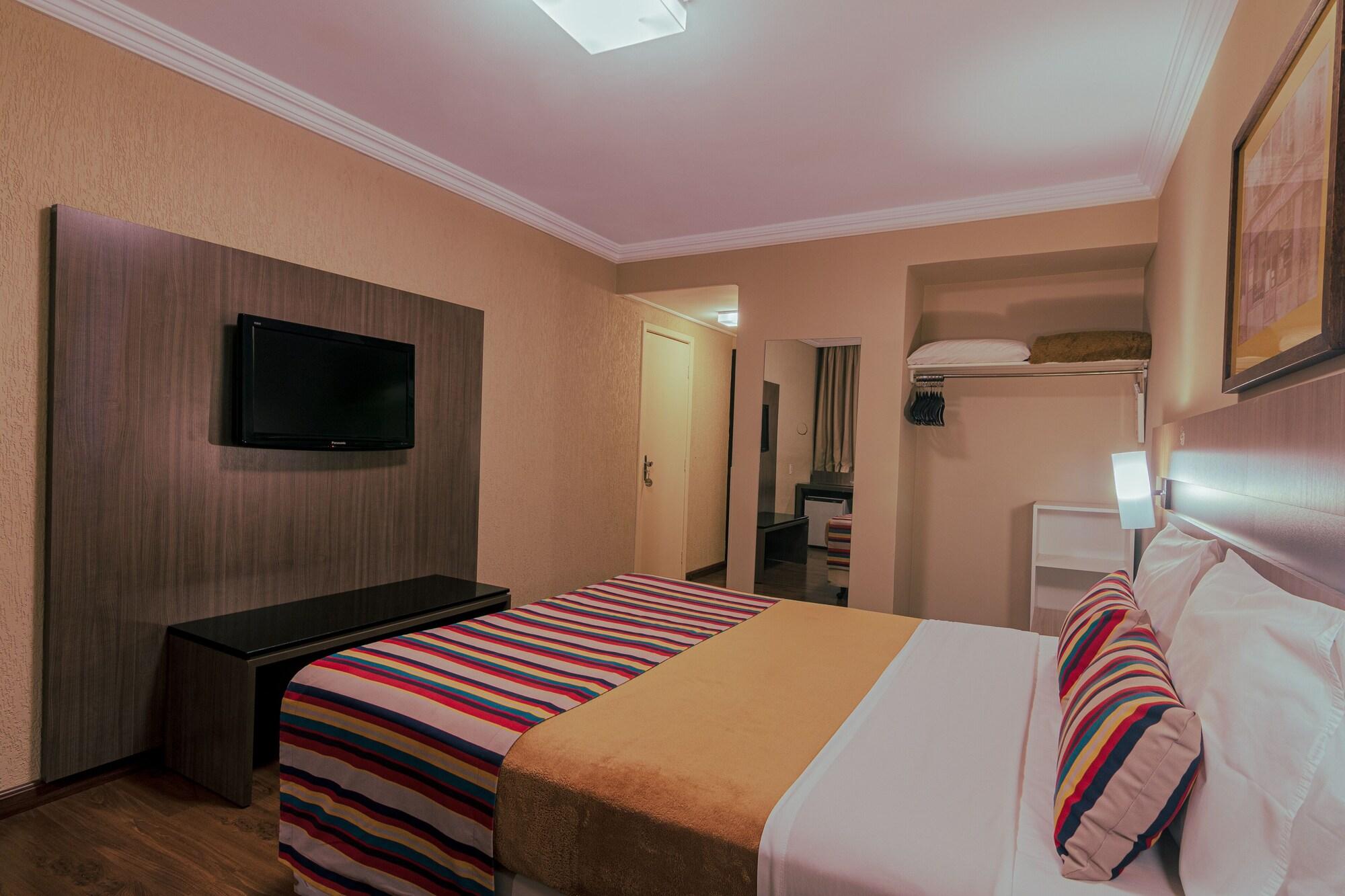 Hotel Deville Express Cascavel 카스카벨 외부 사진