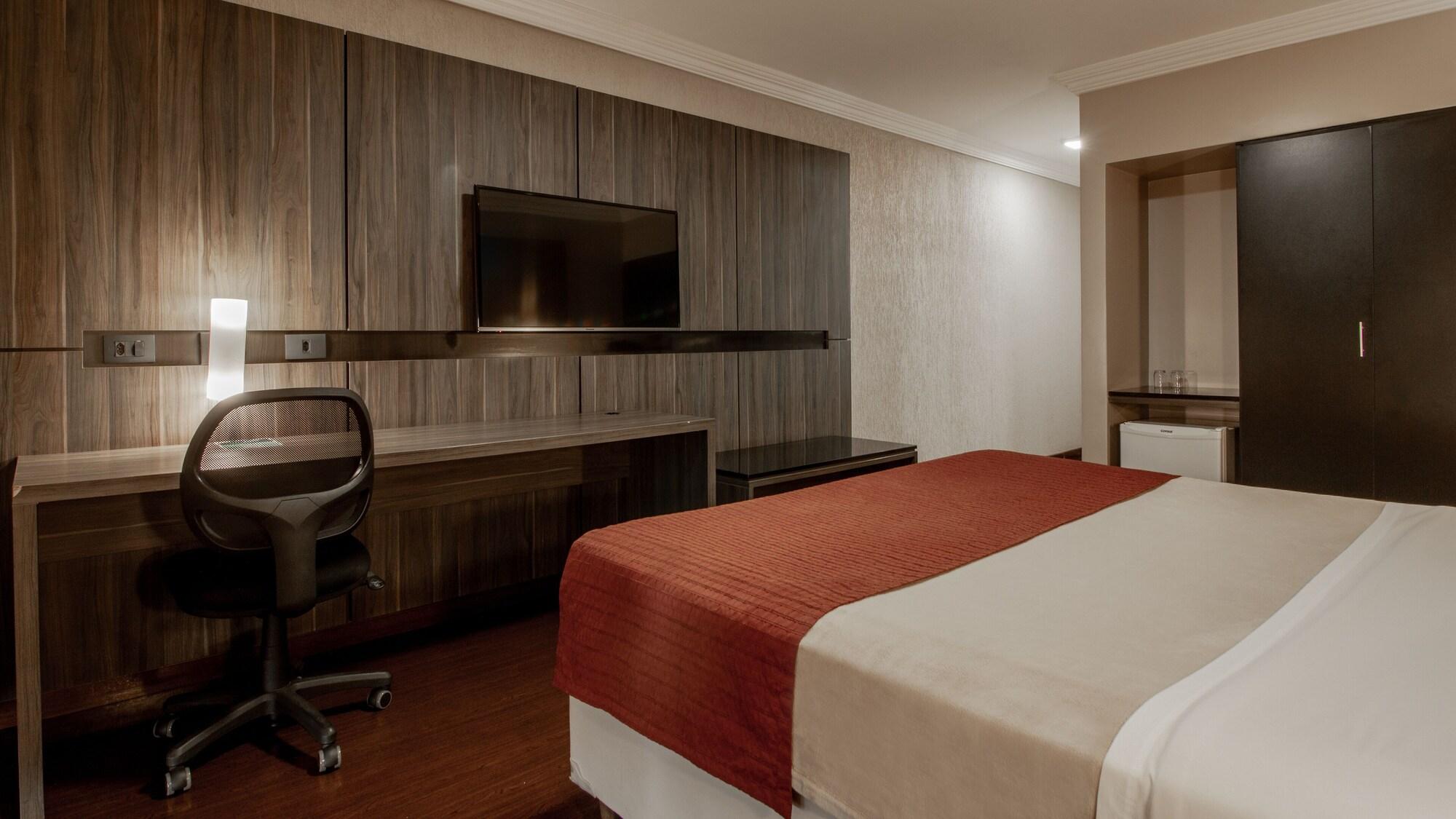 Hotel Deville Express Cascavel 카스카벨 외부 사진