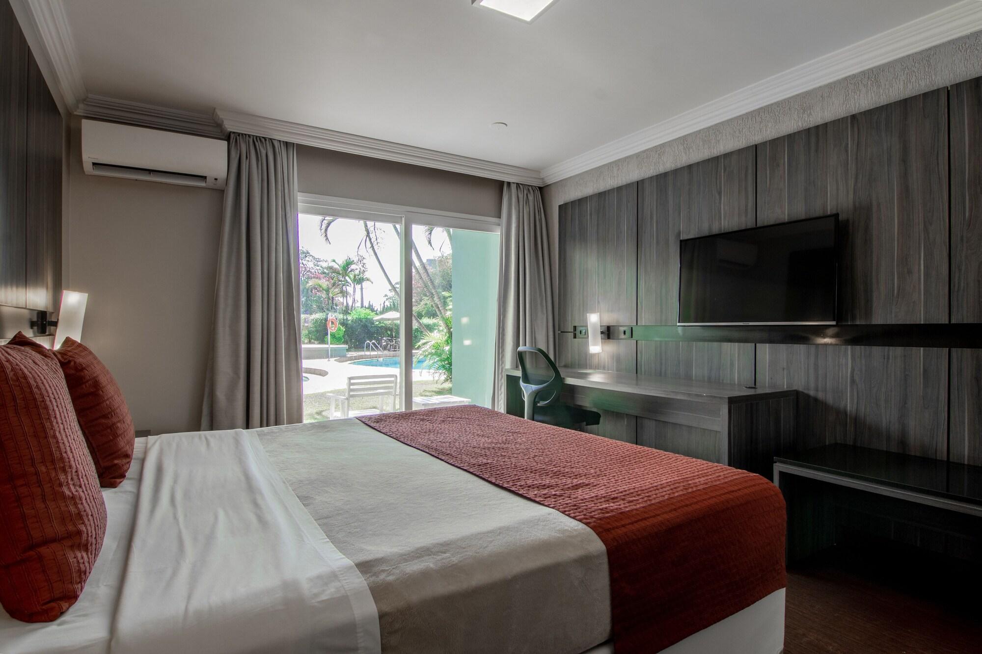 Hotel Deville Express Cascavel 카스카벨 외부 사진