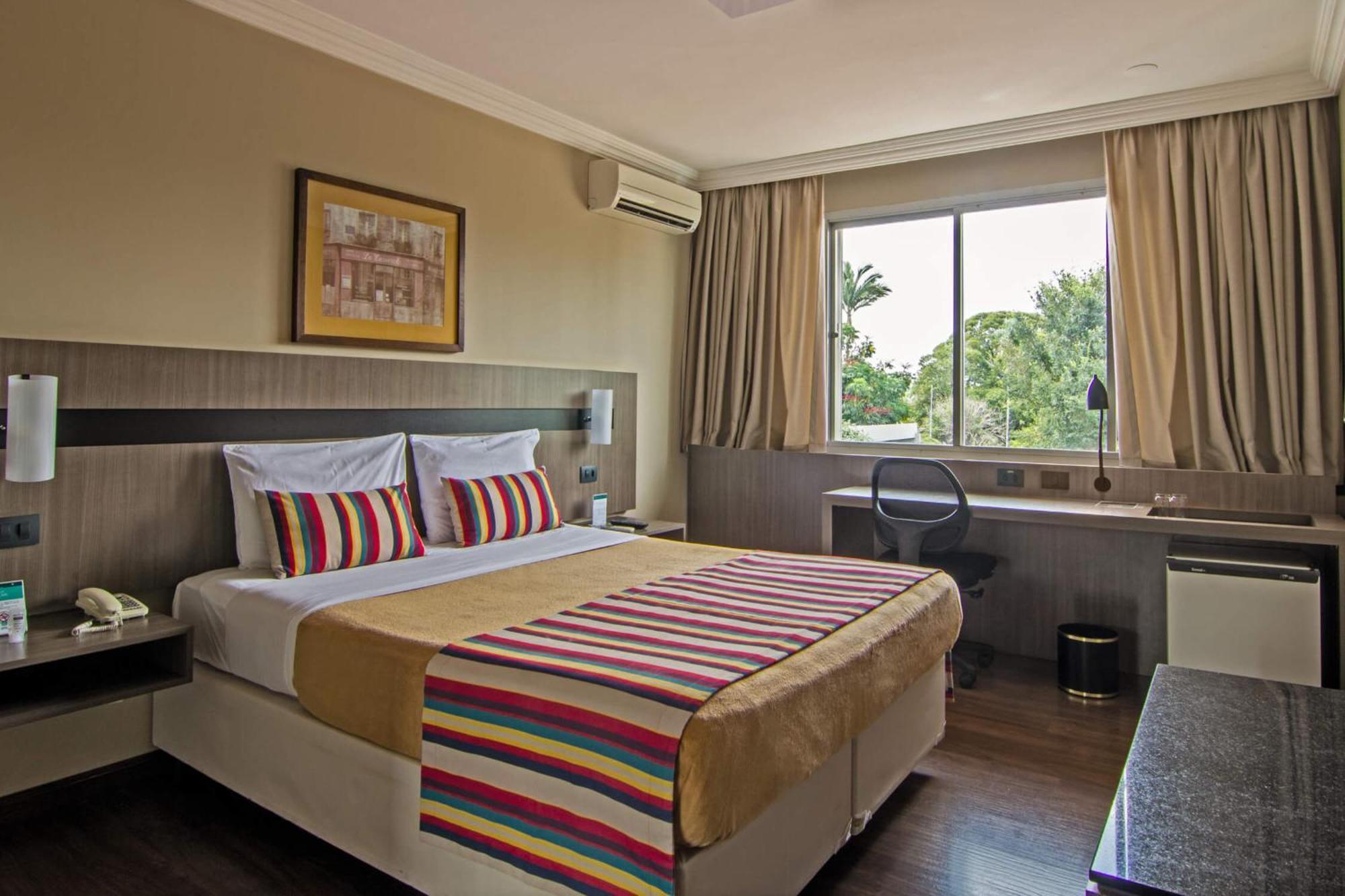 Hotel Deville Express Cascavel 카스카벨 외부 사진