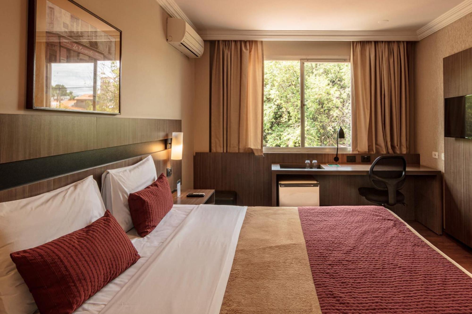 Hotel Deville Express Cascavel 카스카벨 외부 사진