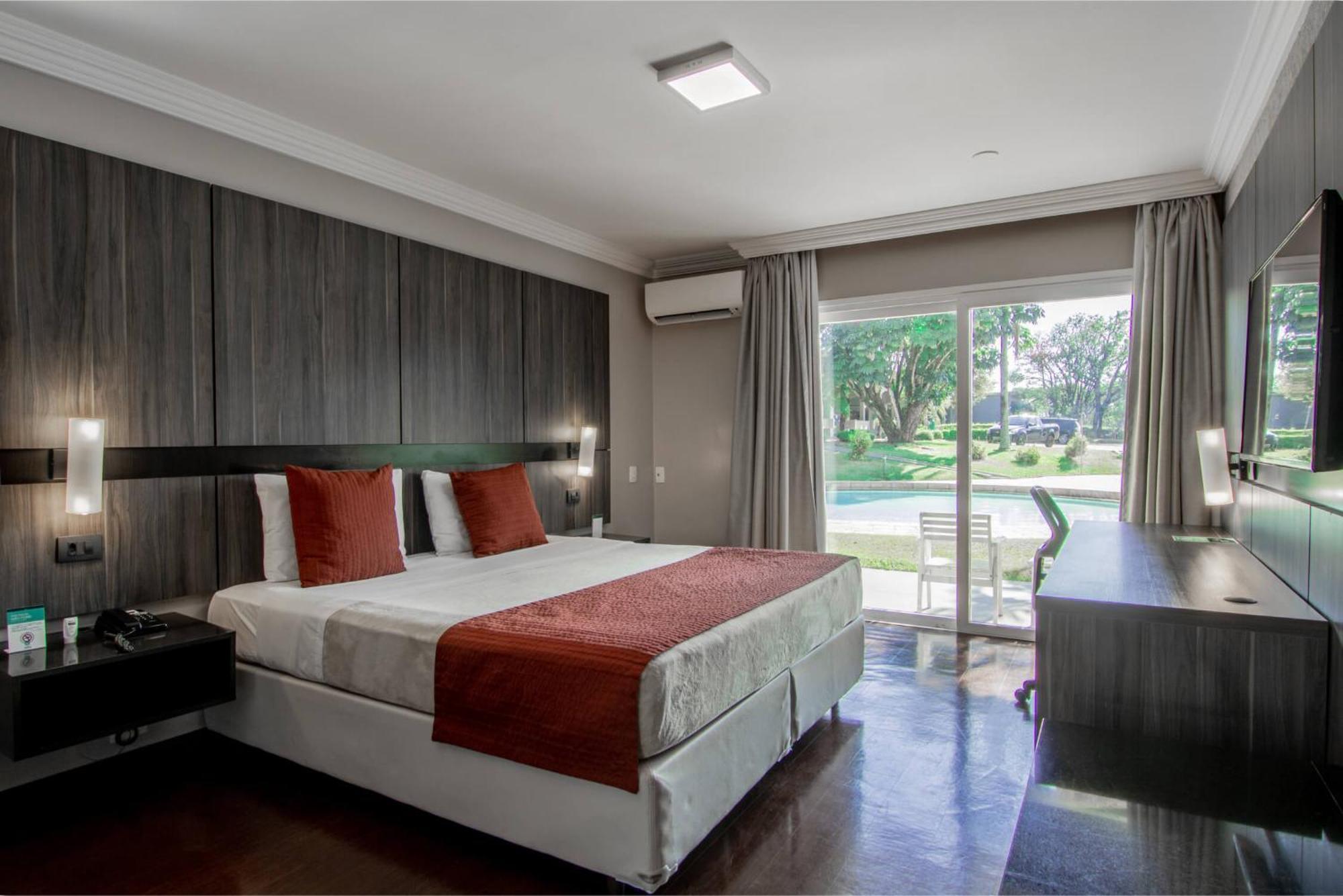 Hotel Deville Express Cascavel 카스카벨 외부 사진