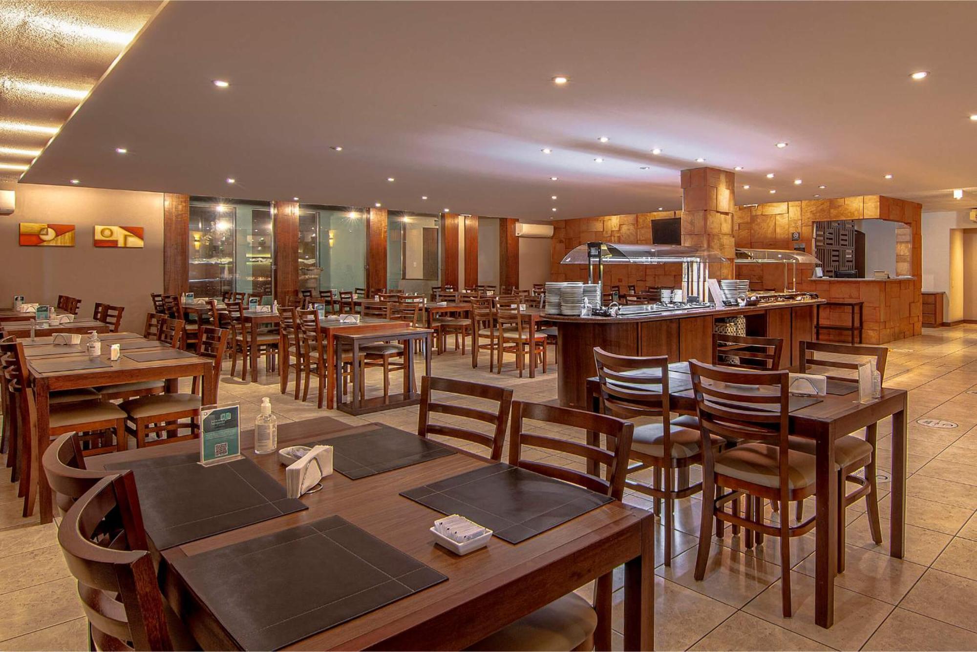 Hotel Deville Express Cascavel 카스카벨 외부 사진