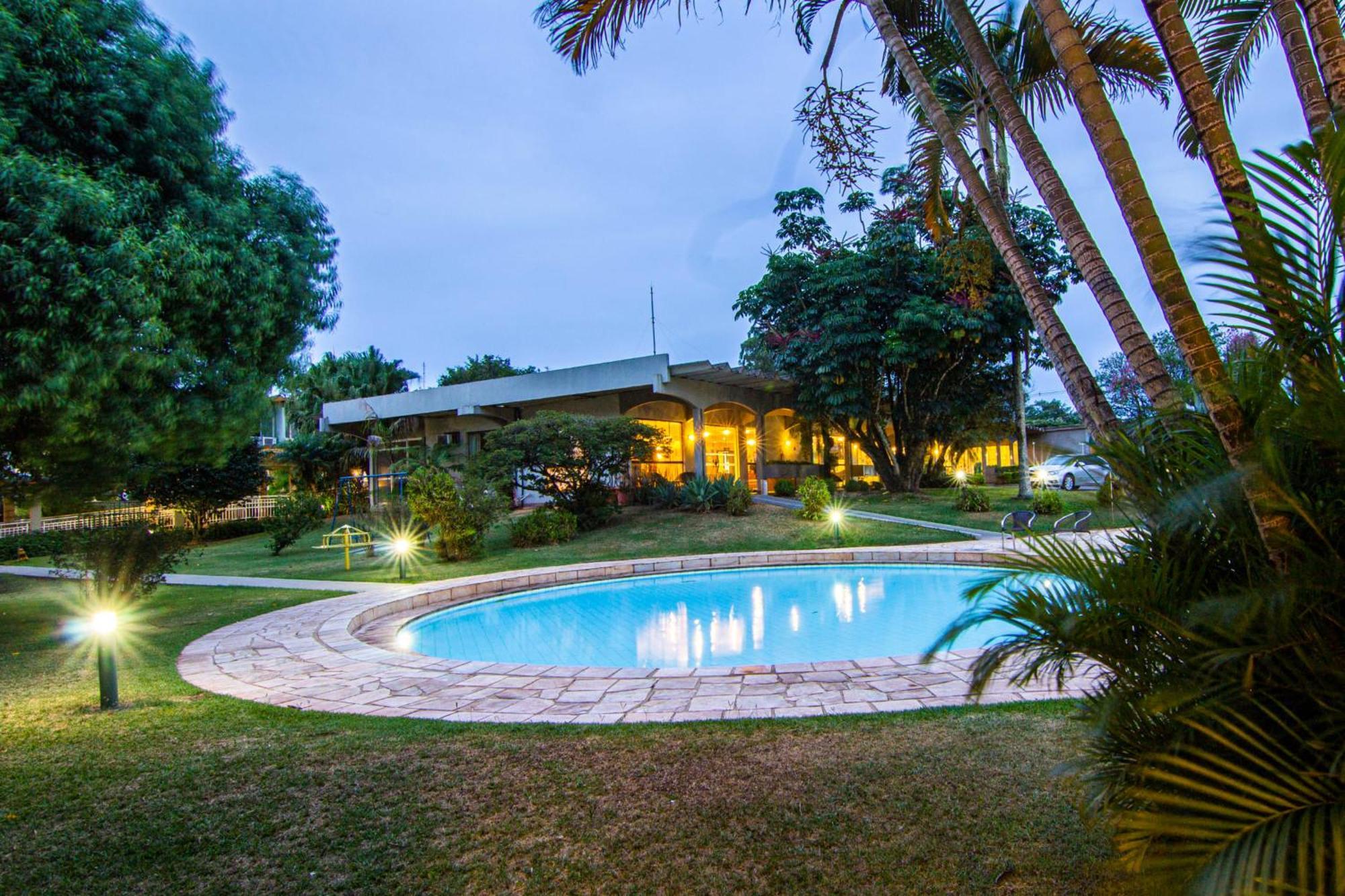 Hotel Deville Express Cascavel 카스카벨 외부 사진