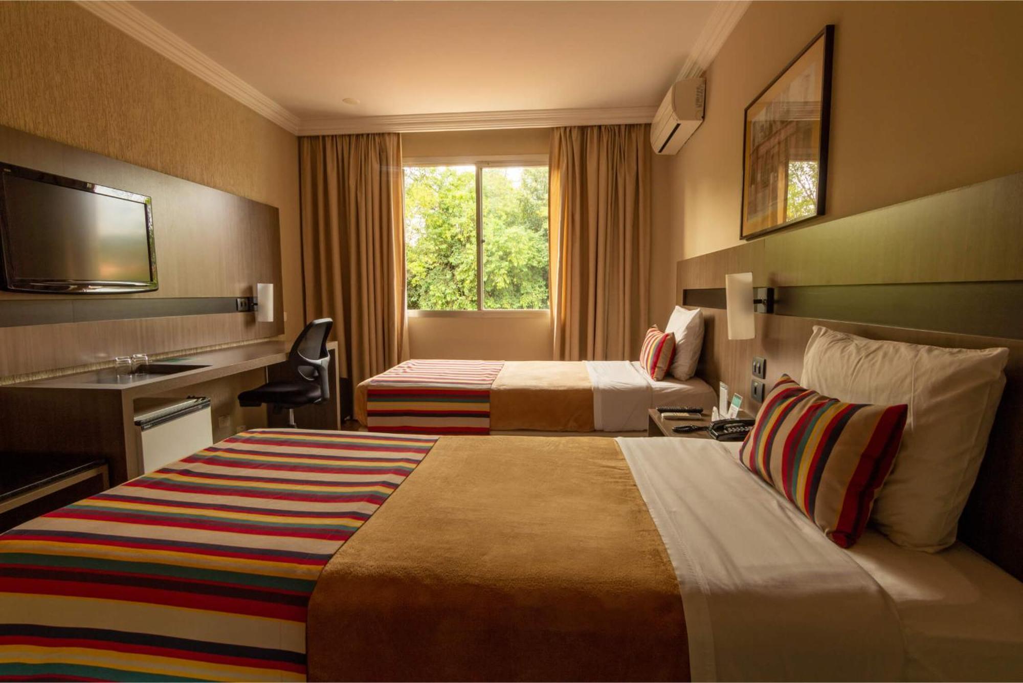 Hotel Deville Express Cascavel 카스카벨 외부 사진