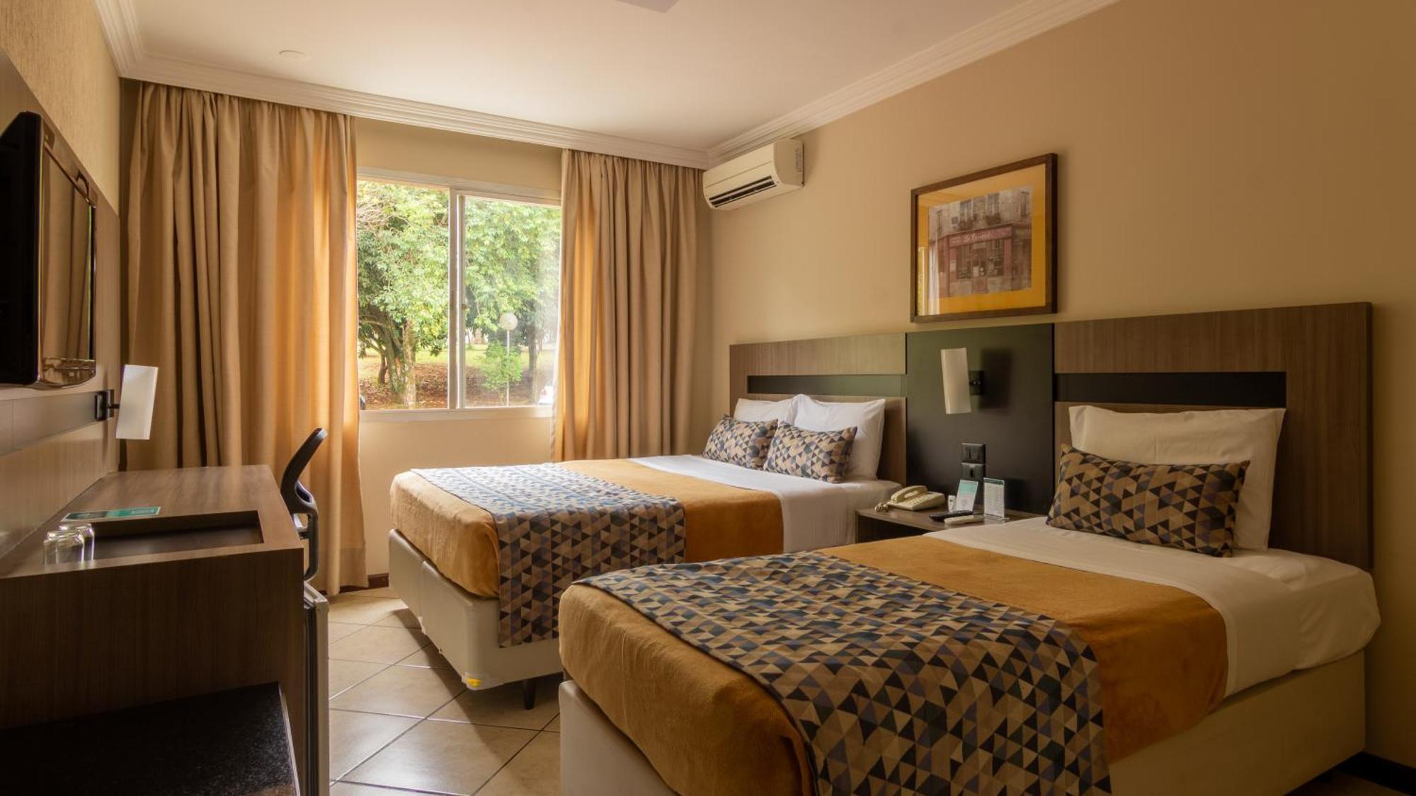 Hotel Deville Express Cascavel 카스카벨 외부 사진