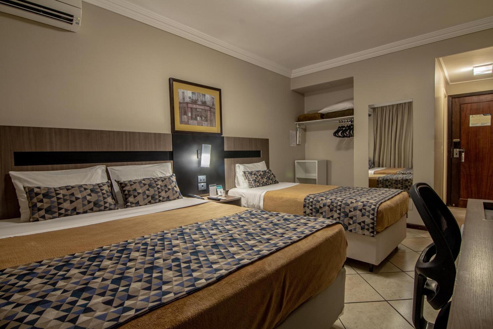 Hotel Deville Express Cascavel 카스카벨 외부 사진